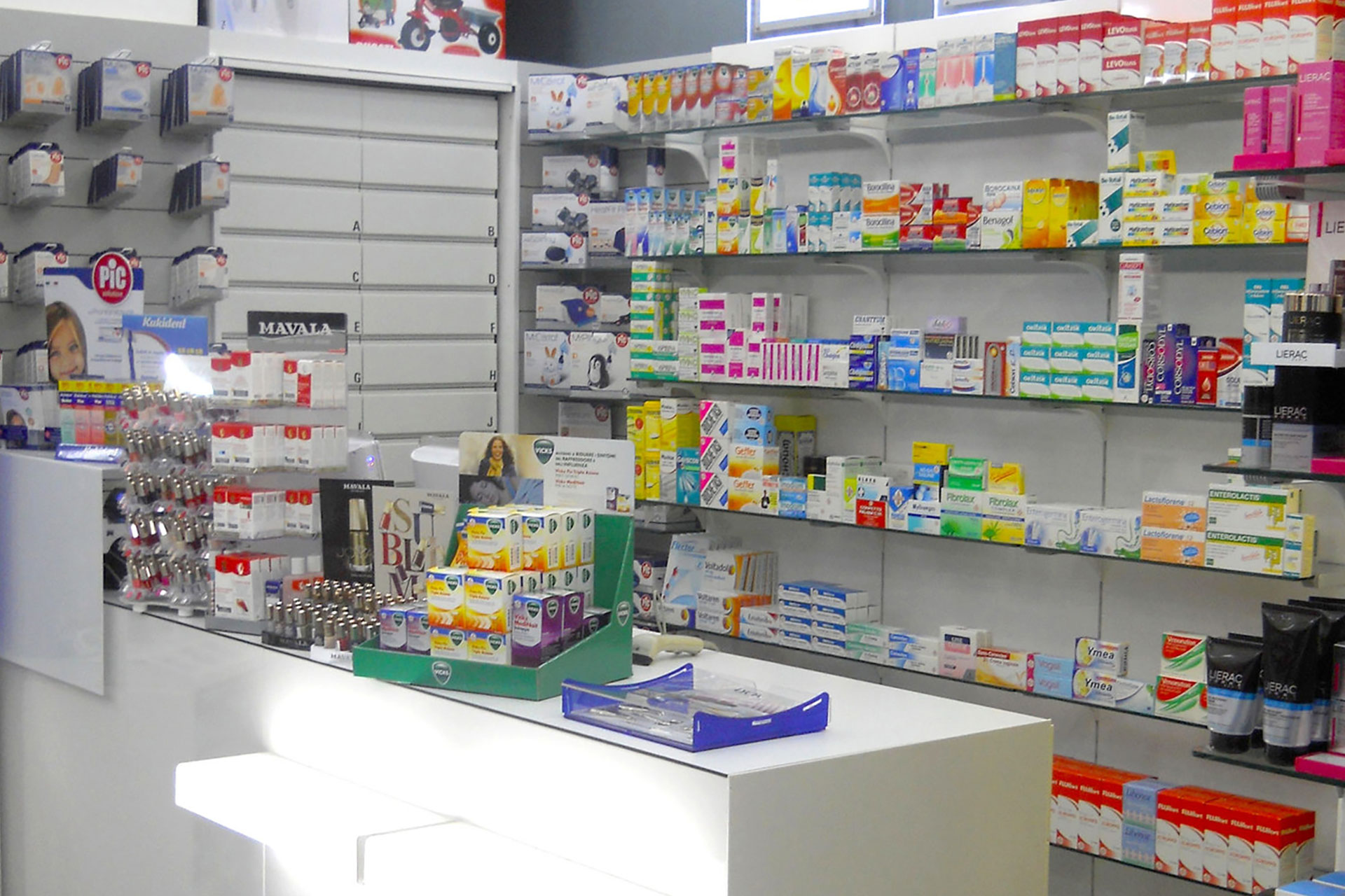 Parafarmacia C.A.G.E. - Napoli Parafarmacia C.A.G.E. - Napoli
